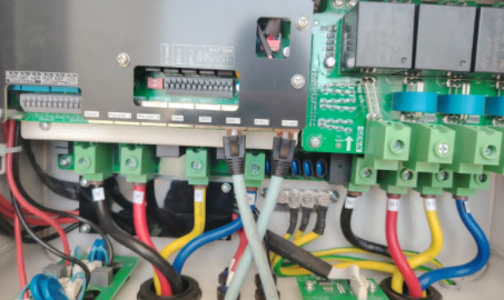 Solution pour le protocole de communication entre l'onduleur et le BCU (Battery Control Unit)