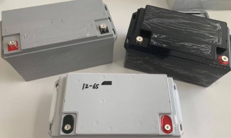 Variété de conteneurs en plastique pour l'assemblage de la batterie AGM GM12-65 (12V65AH)